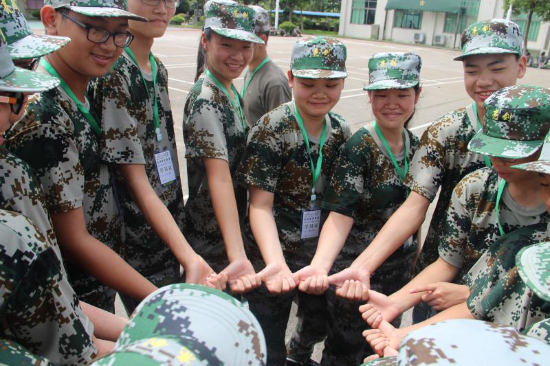 北京青少年军事夏令营让您的孩子拥有领导风范