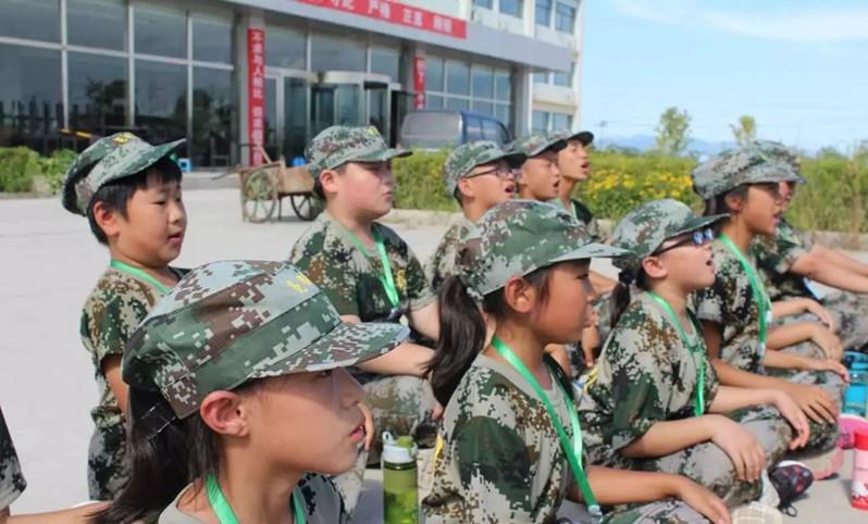 北京青少年军事夏令营让您的孩子拥有领导风范